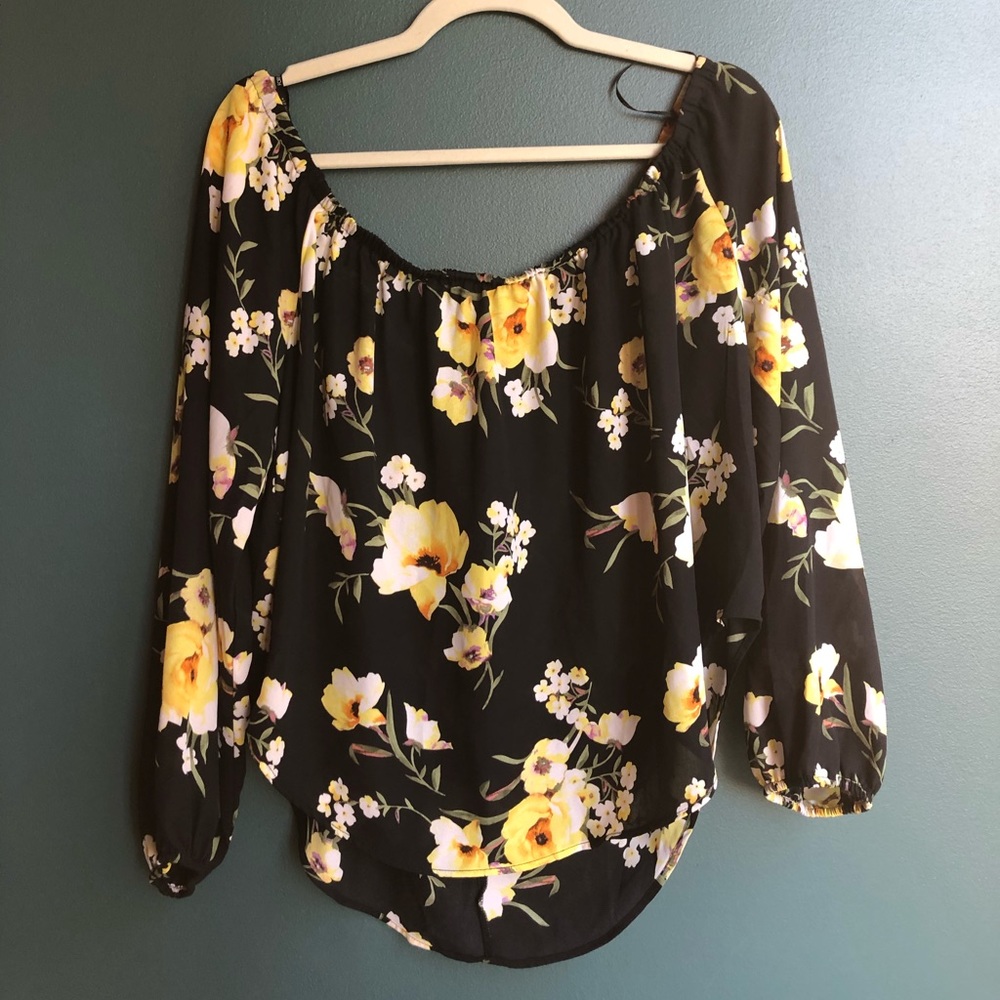 Cute off the shoulder floral F21 top - Picture 1 of 4